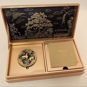 Sulwhasoo Shineclassic Powder Compact - Deer